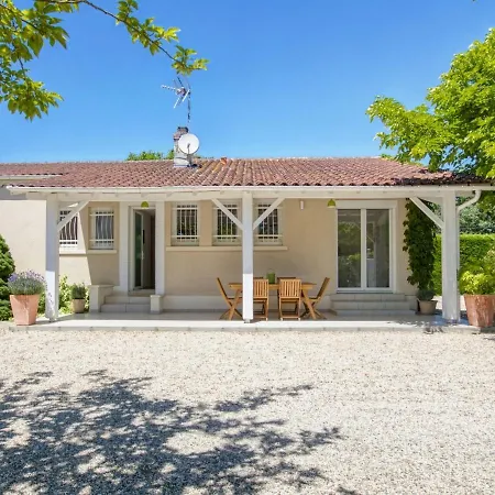 Holiday home Modern With Pool Barry-d'Islemade