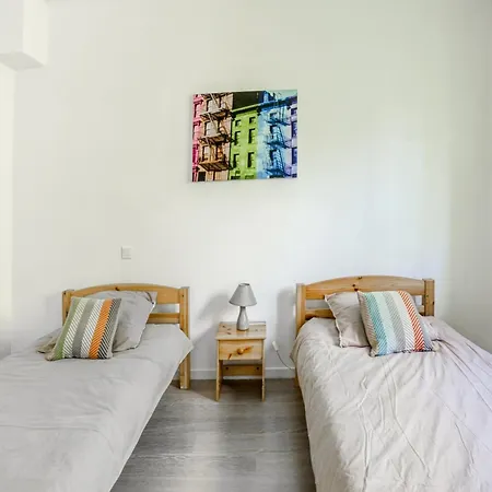 Casa de Férias In With Pool Barry-d'Islemade