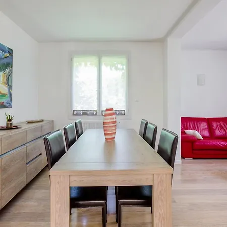 In With Pool * Barry-d'Islemade