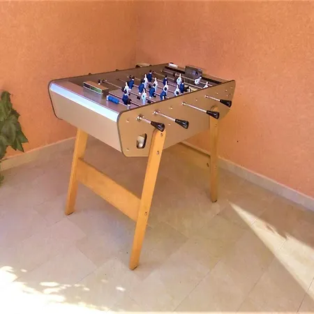 Casa de Férias In With Pool Barry-d'Islemade