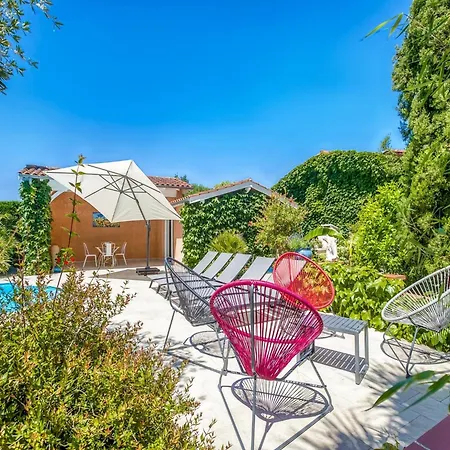 Casa de Férias In With Pool