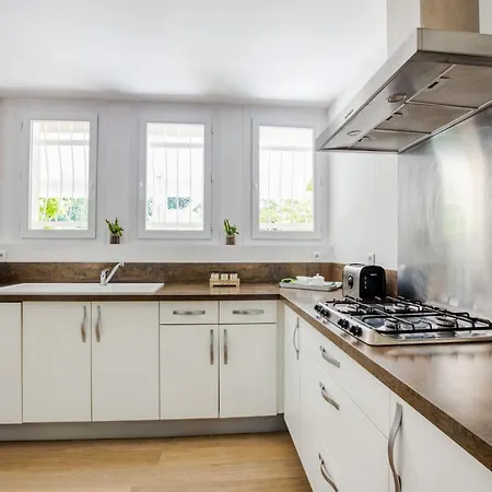 In With Pool Casa de Férias Barry-d'Islemade