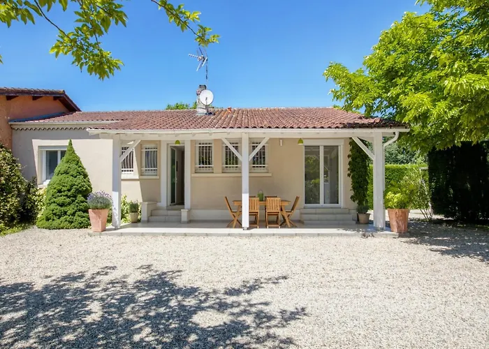 In With Pool * Barry-d'Islemade