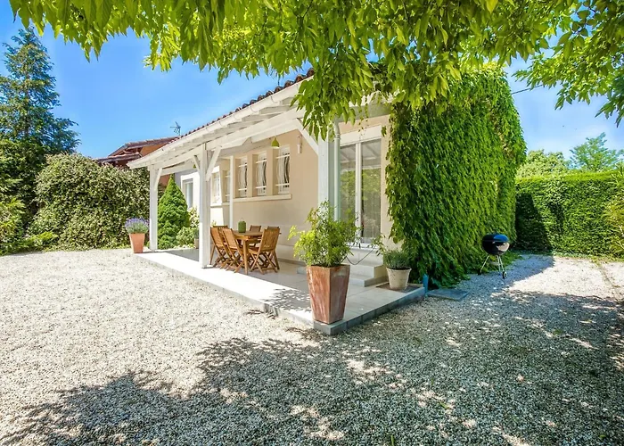 Hébergement de vacances In With Pool *