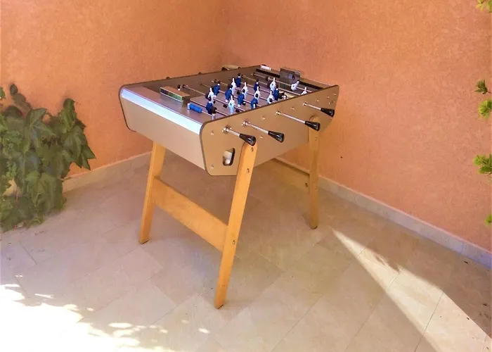 Hébergement de vacances In With Pool Barry-d'Islemade