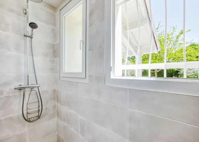 Hébergement de vacances In With Pool *